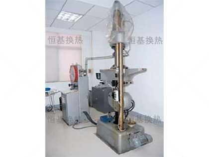 Hydraulic universal testing machine